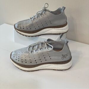 OTBT Alstead Sneakers Sz 6.5 Womens Silver Lace Up Leather Shoes